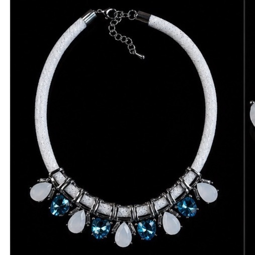 White Mesh Bib Necklace Blue White Teardrop Crystal Silver Tone Statement Collar